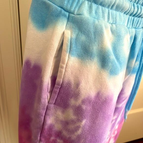 Forever 21 Tie-Dye Sweatpants ๐๐๐ - Picture 4 of 7